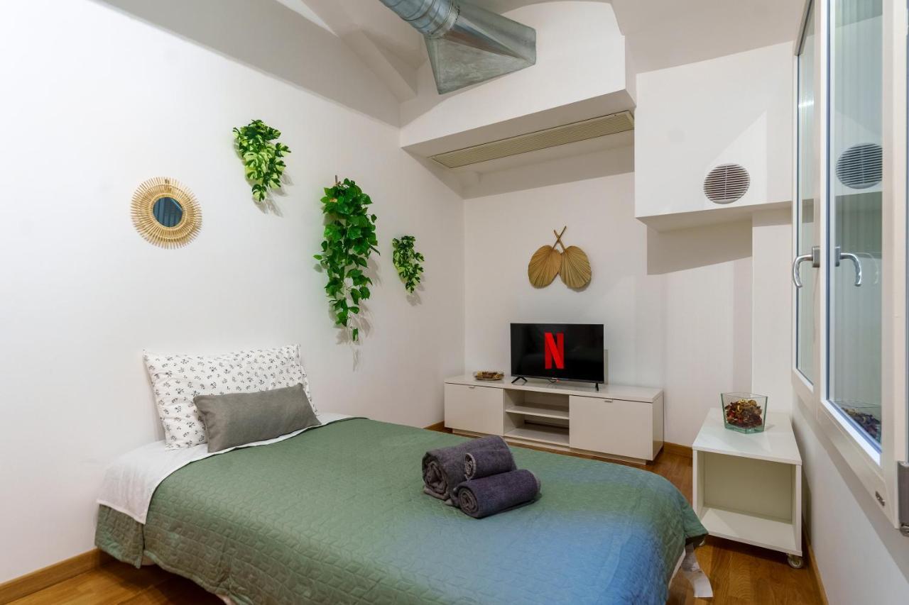 Centro Storico Duomo A 5 Minuti Love Suite Wifi Netflix 米兰 外观 照片