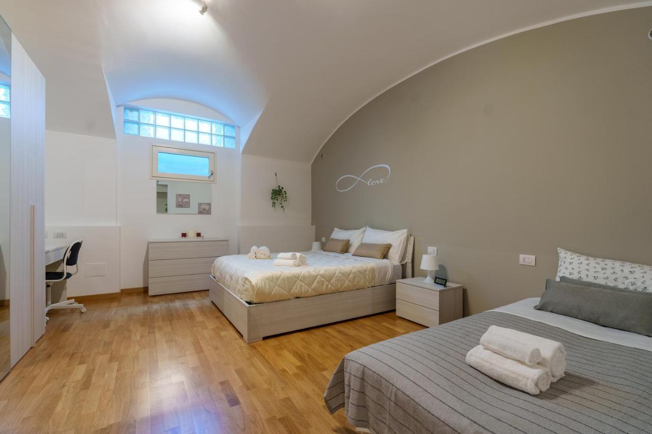 Centro Storico Duomo A 5 Minuti Love Suite Wifi Netflix 米兰 外观 照片